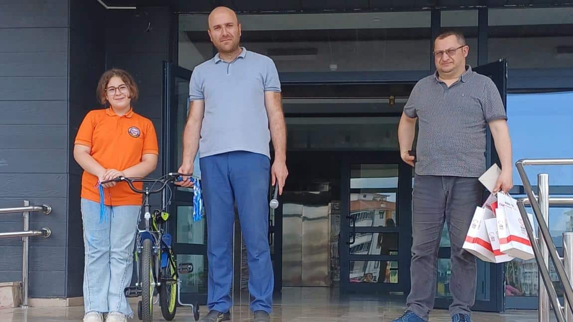 KIZILAY'IN HEDİYELERİNİ SAHİPLERİNE TESLİM ETTİK